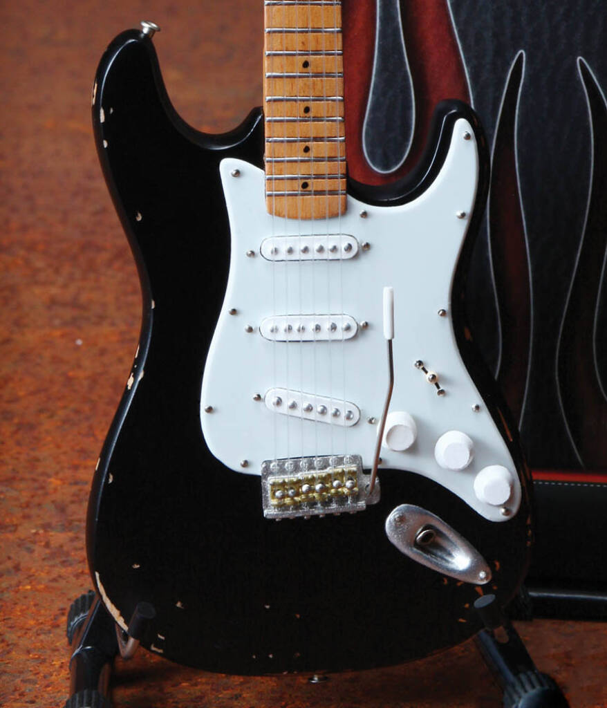 Fender™ Stratocaster™ - Black Vintage Distress